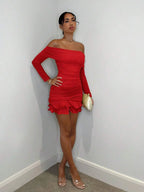 Vestido Curto Delicado e Charmoso com Mangas Longas