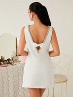 Vestido mini branco com Pedras brilhantes