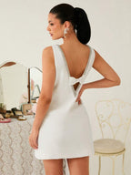 Vestido mini branco com Pedras brilhantes