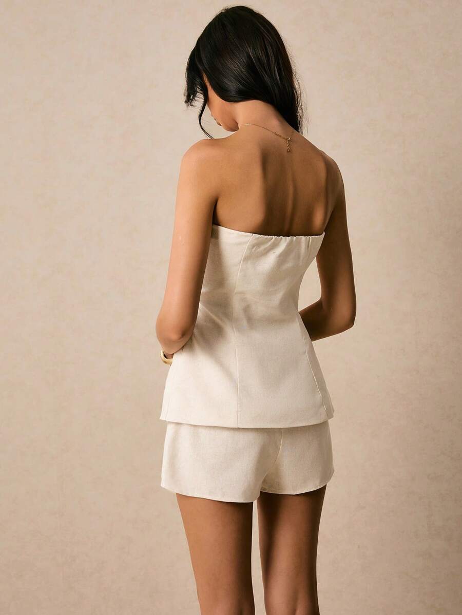 Conjunto Chic – 2 Peças com Top Bandeau e Mini Saia