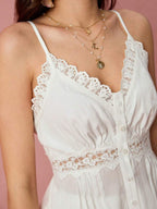 Regata Elegante de Verão com Renda e Alças Finas