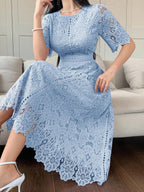 Vestido Elegante de Renda Vazada