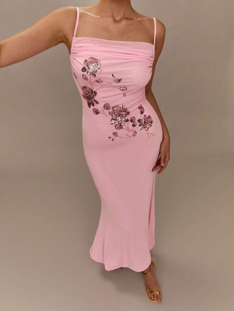 Vestido Longo Sereia com Alças Finas e Bordado em Tule