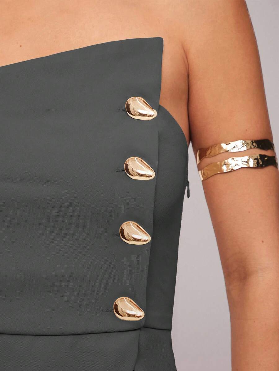 Conjunto Impacto com  Top Assimétrico sem Alça com Botão Metálico