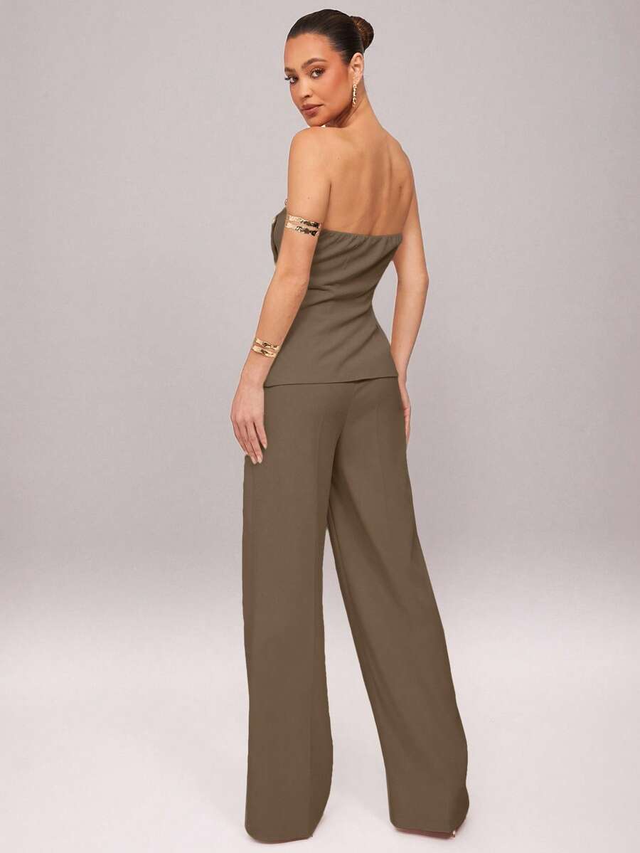 Conjunto Impacto com  Top Assimétrico sem Alça com Botão Metálico