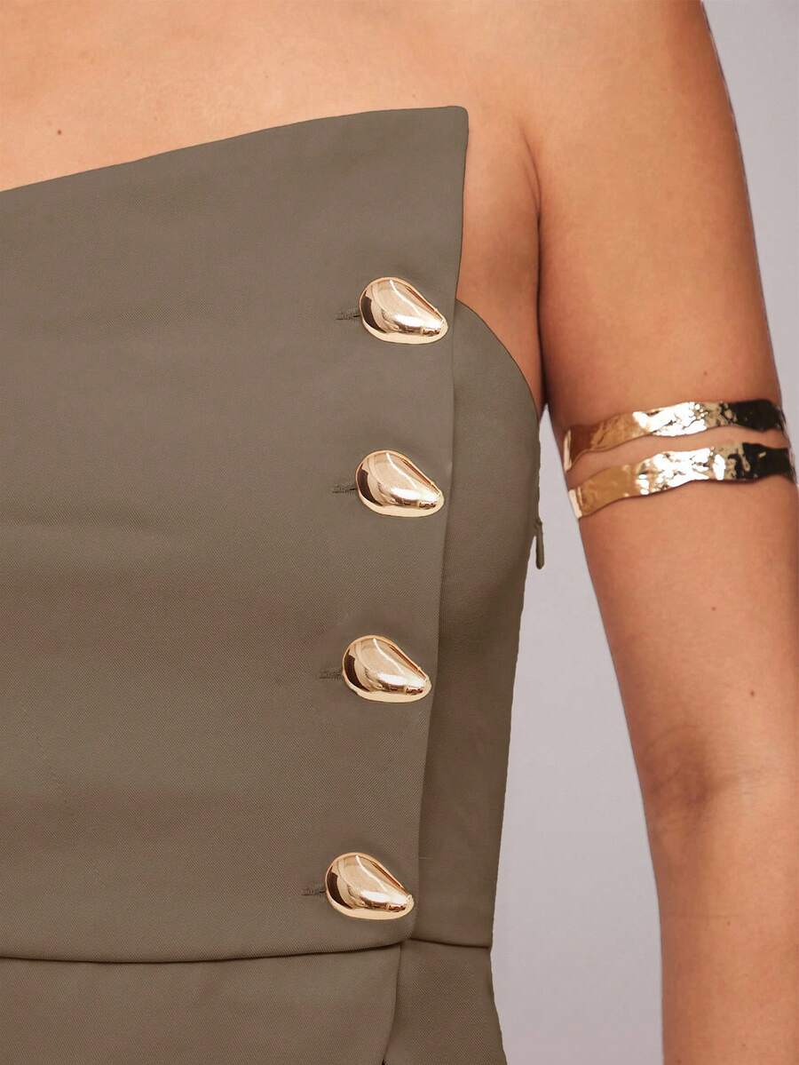 Conjunto Impacto com  Top Assimétrico sem Alça com Botão Metálico