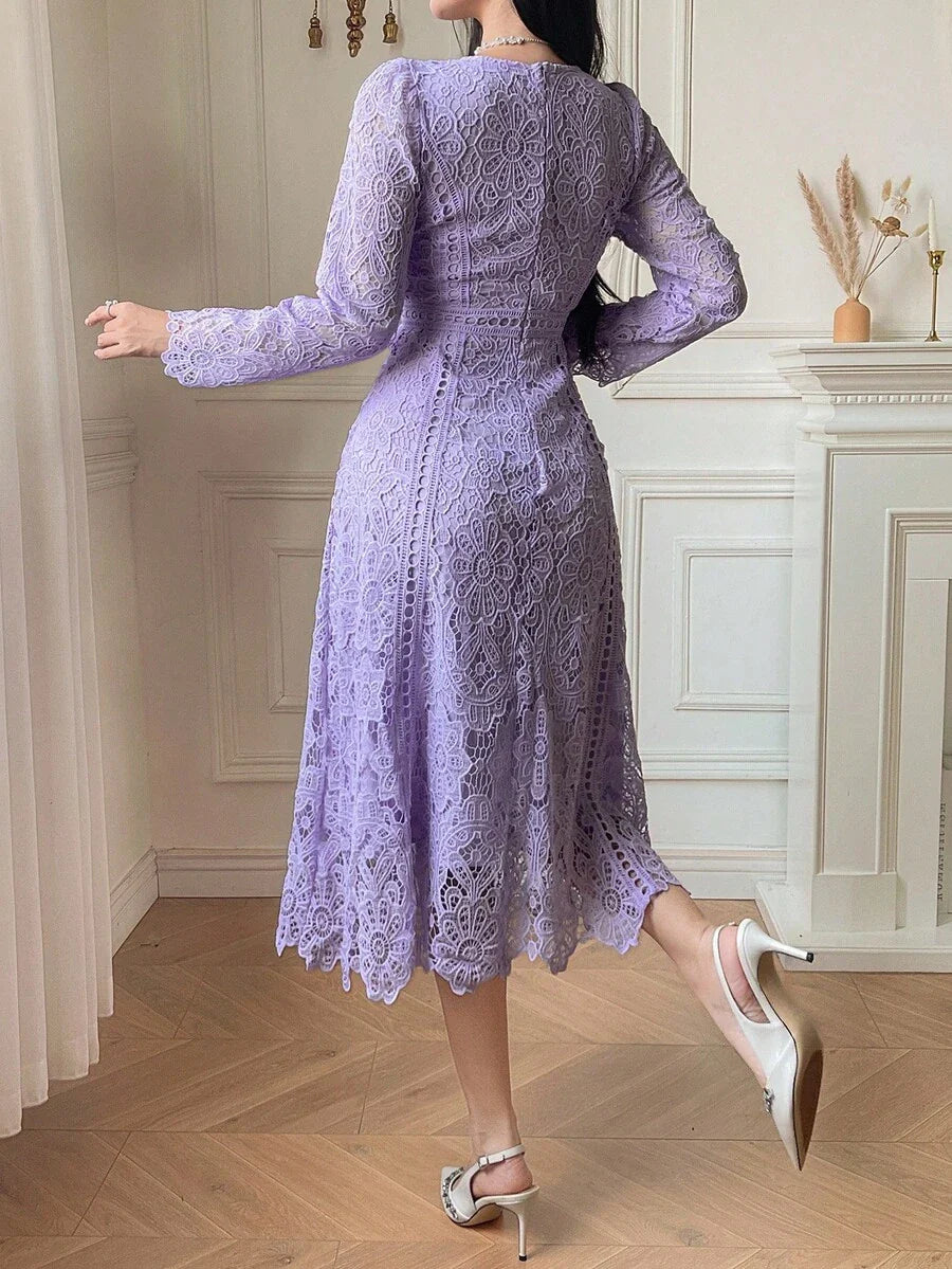 Vestido Elegante de Renda Vazada