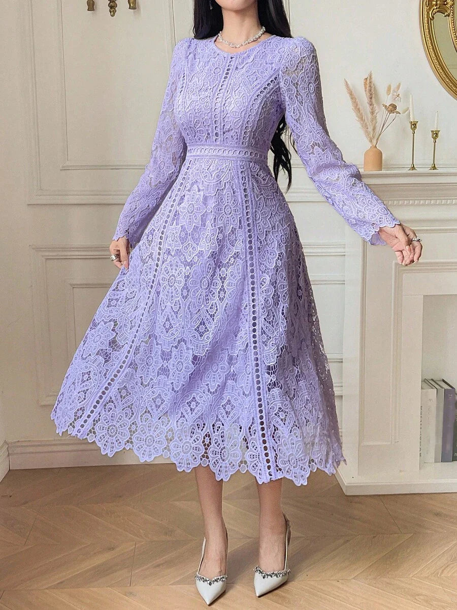 Vestido Elegante de Renda Vazada