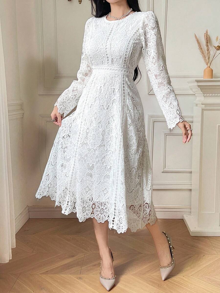 Vestido Elegante de Renda Vazada