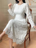 Vestido Elegante de Renda Vazada