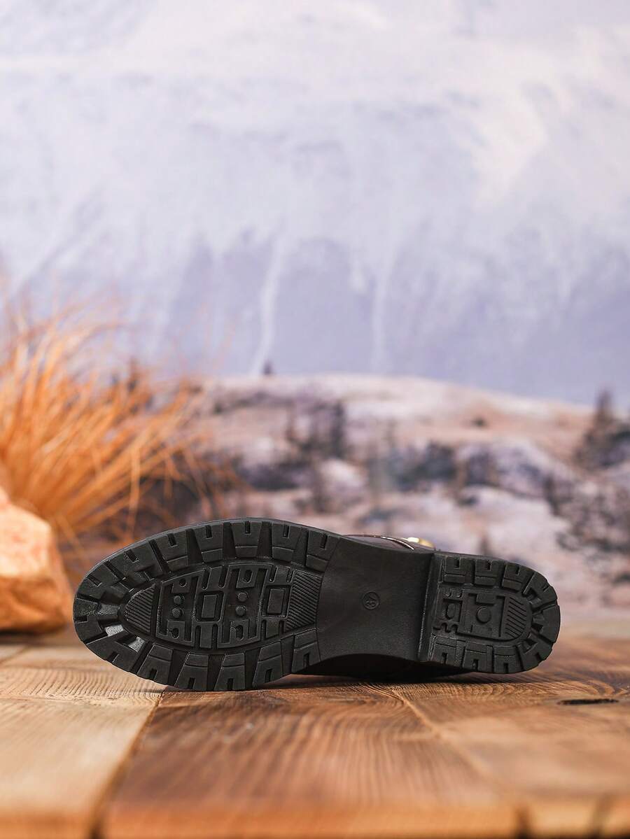 Botas de Cano Médio com Salto Grosso - Estilo Ocidental