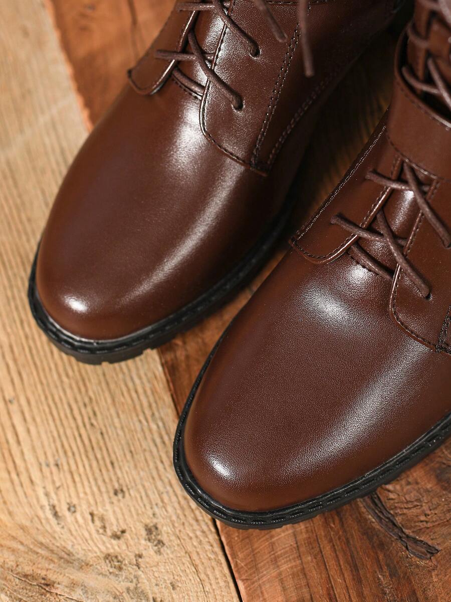 Botas de Cano Médio com Salto Grosso - Estilo Ocidental