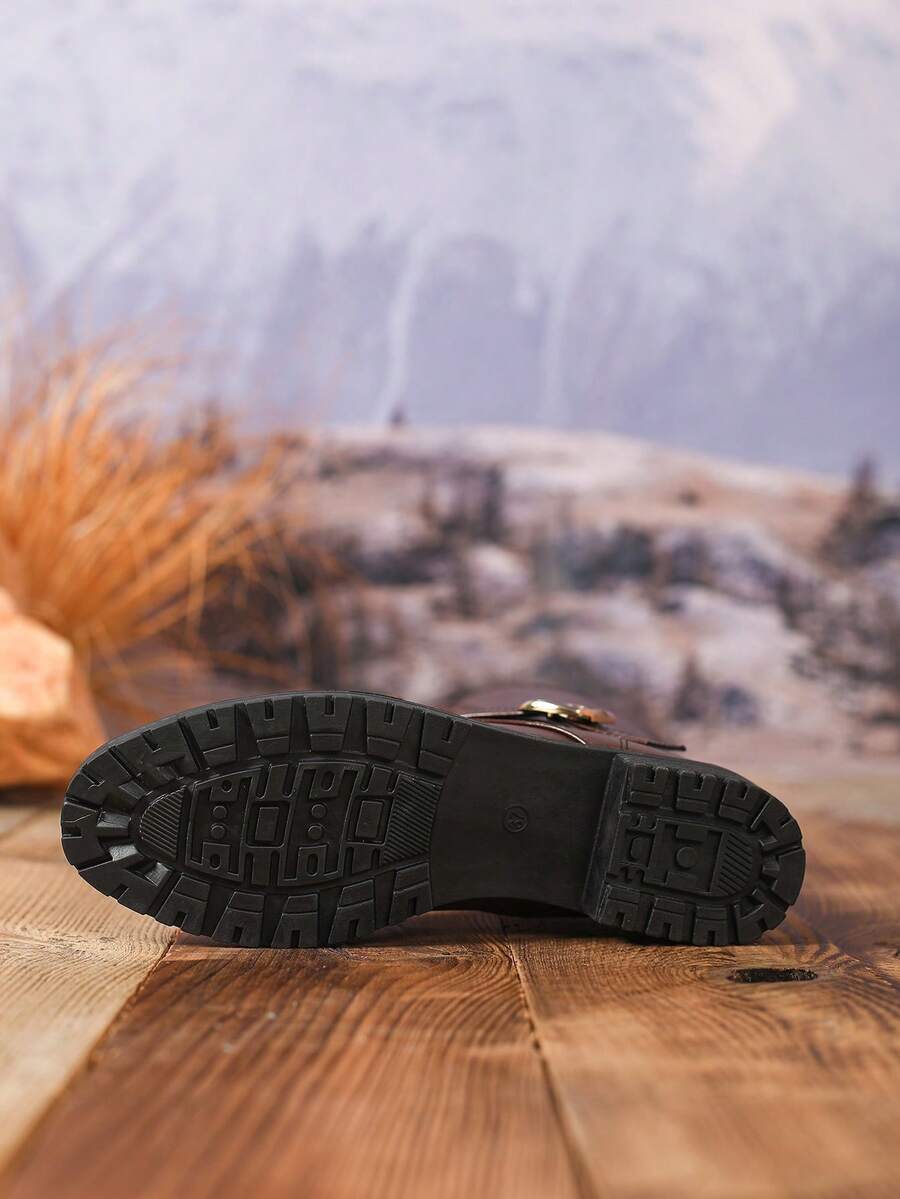 Botas de Cano Médio com Salto Grosso - Estilo Ocidental