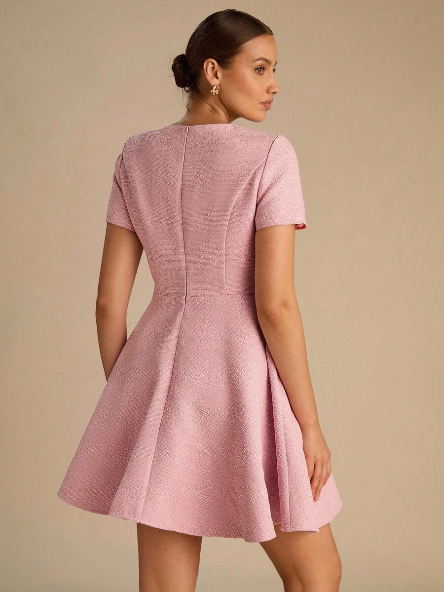 Vestido Aurora de Manga Curta com Gola Redonda e Botões