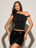 Top Assimétrico Feminino Romântico com Rosa 3D no Ombro