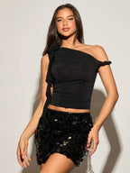 Top Assimétrico Feminino Romântico com Rosa 3D no Ombro