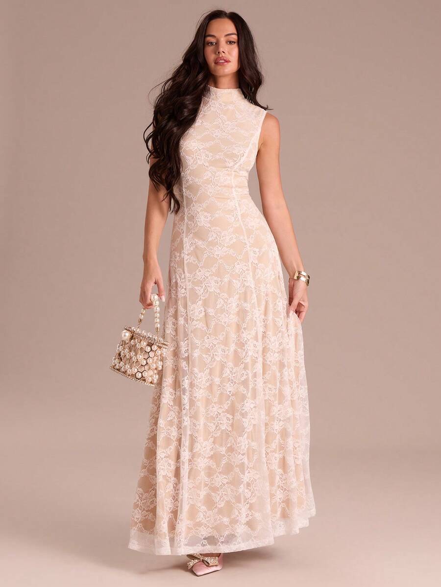 Vestido Longo Romântico em Renda Crochê Branca