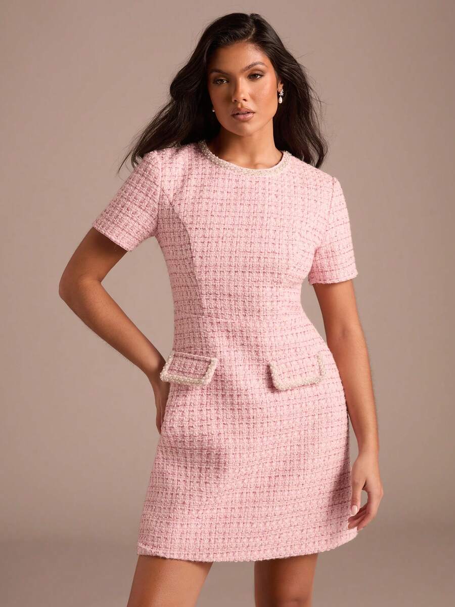 Vestido  de Manga Curta com Gola Redonda e Estampa Xadrez