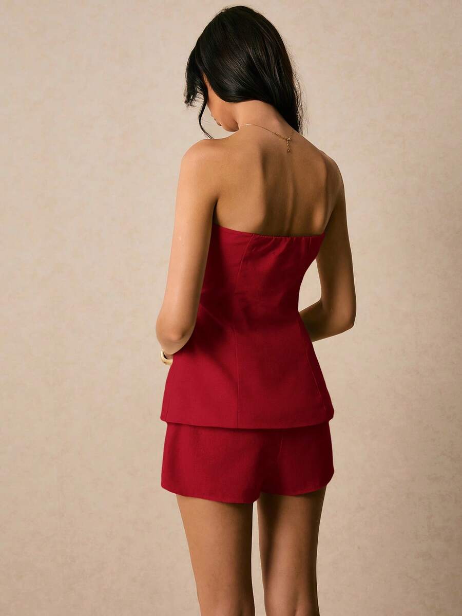 Conjunto Chic – 2 Peças com Top Bandeau e Mini Saia