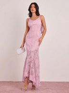 Vestido Longo Sereia Malva com Estampa em Relevo e Costas Abertas