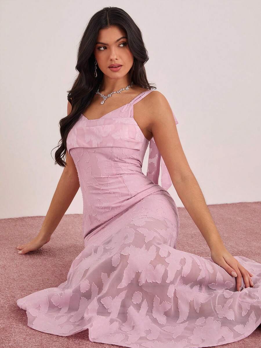 Vestido Longo Sereia Malva com Estampa em Relevo e Costas Abertas