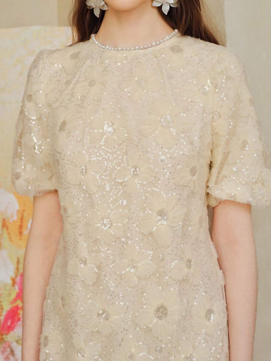 Vestido Mini Premium com Detalhes em Pérolas e Lantejoulas