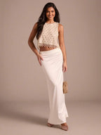 Cropped Feminino Elegante com Flores Aplicadas e Contas